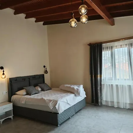 Ada Urla